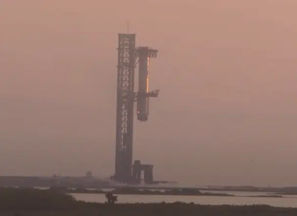 Booster SpaceX chopsticks